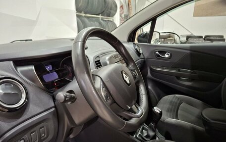 Renault Kaptur I рестайлинг, 2019 год, 1 400 000 рублей, 24 фотография