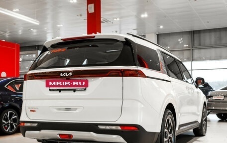 KIA Carnival, 2024 год, 6 890 000 рублей, 3 фотография