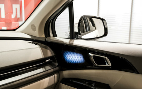 KIA Carnival, 2024 год, 6 890 000 рублей, 21 фотография