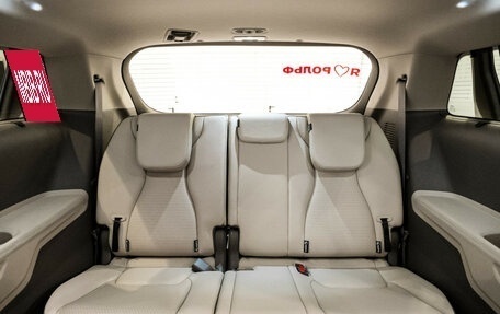 KIA Carnival, 2024 год, 6 890 000 рублей, 33 фотография