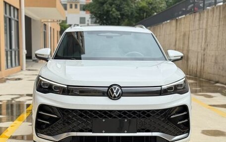 Volkswagen Tiguan, 2024 год, 3 780 600 рублей, 2 фотография