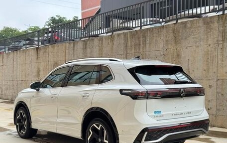 Volkswagen Tiguan, 2024 год, 3 780 600 рублей, 3 фотография