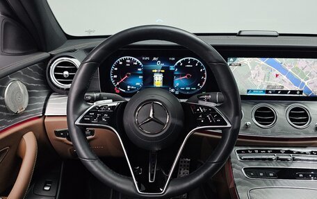 Mercedes-Benz E-Класс, 2022 год, 4 500 000 рублей, 11 фотография