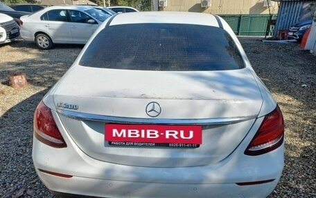 Mercedes-Benz E-Класс, 2018 год, 1 797 495 рублей, 19 фотография