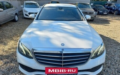 Mercedes-Benz E-Класс, 2018 год, 1 797 495 рублей, 23 фотография