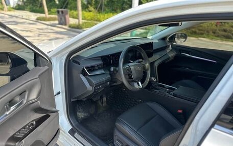 Toyota Camry, 2024 год, 3 250 000 рублей, 12 фотография