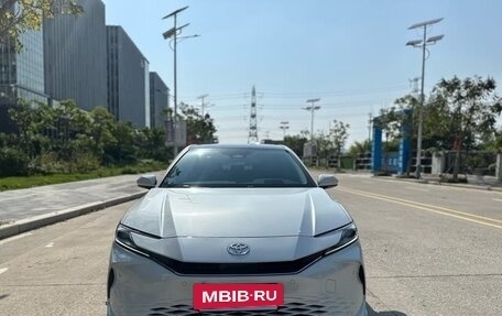 Toyota Camry, 2024 год, 3 250 000 рублей, 3 фотография