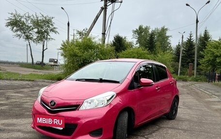 Toyota Vitz, 2014 год, 750 000 рублей, 2 фотография