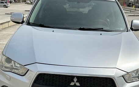 Mitsubishi Outlander III рестайлинг 3, 2011 год, 1 650 000 рублей, 4 фотография