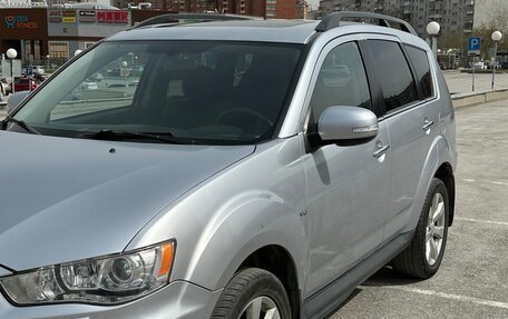 Mitsubishi Outlander III рестайлинг 3, 2011 год, 1 650 000 рублей, 7 фотография