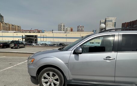 Mitsubishi Outlander III рестайлинг 3, 2011 год, 1 650 000 рублей, 2 фотография