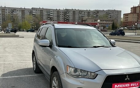 Mitsubishi Outlander III рестайлинг 3, 2011 год, 1 650 000 рублей, 9 фотография