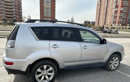 Mitsubishi Outlander III рестайлинг 3, 2011 год, 1 650 000 рублей, 21 фотография