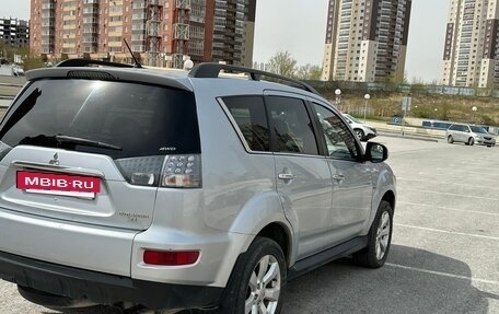 Mitsubishi Outlander III рестайлинг 3, 2011 год, 1 650 000 рублей, 18 фотография