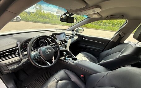 Toyota Camry, 2021 год, 3 200 000 рублей, 9 фотография