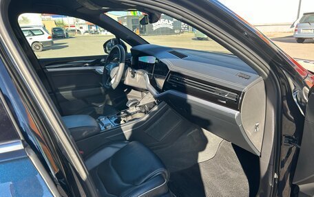 Volkswagen Touareg III, 2019 год, 5 250 000 рублей, 18 фотография