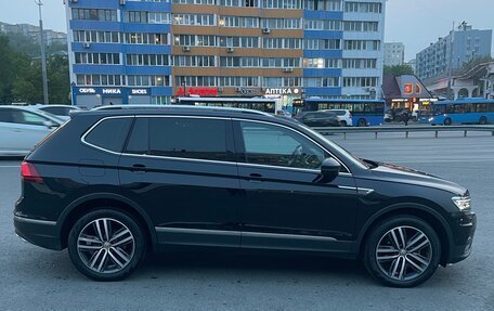 Volkswagen Tiguan II, 2020 год, 3 000 000 рублей, 3 фотография