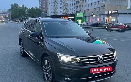 Volkswagen Tiguan II, 2020 год, 3 000 000 рублей, 2 фотография
