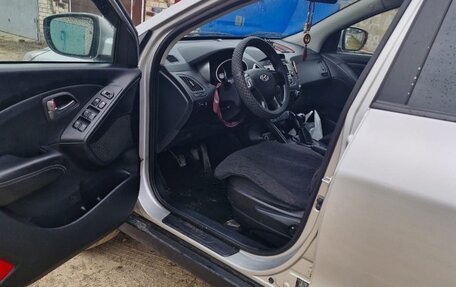 Hyundai ix35 I рестайлинг, 2012 год, 950 000 рублей, 2 фотография
