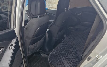 Hyundai ix35 I рестайлинг, 2012 год, 950 000 рублей, 13 фотография