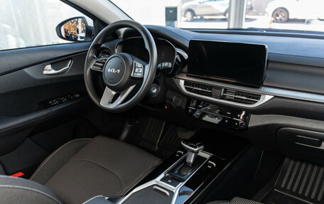KIA K3, 2024 год, 2 990 000 рублей, 16 фотография