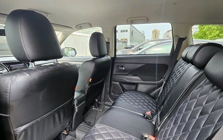 Mitsubishi Outlander III рестайлинг 3, 2017 год, 1 499 000 рублей, 7 фотография