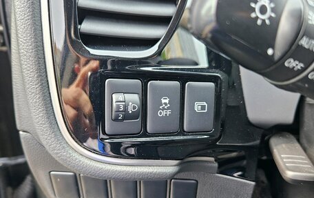 Mitsubishi Outlander III рестайлинг 3, 2017 год, 1 499 000 рублей, 12 фотография