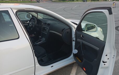Skoda Octavia, 2010 год, 1 000 000 рублей, 11 фотография