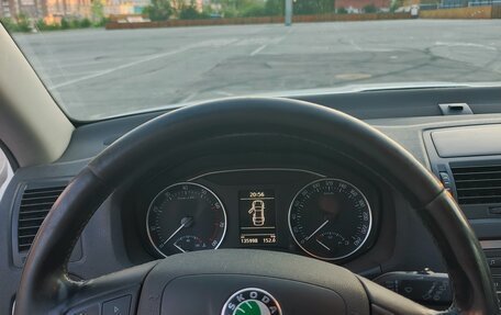 Skoda Octavia, 2010 год, 1 000 000 рублей, 14 фотография