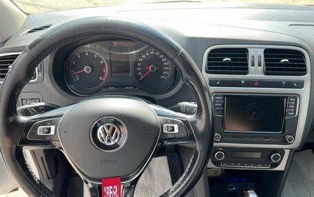 Volkswagen Polo VI (EU Market), 2017 год, 1 300 000 рублей, 19 фотография