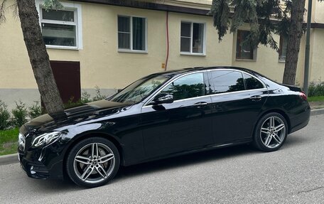 Mercedes-Benz E-Класс, 2018 год, 4 000 000 рублей, 3 фотография