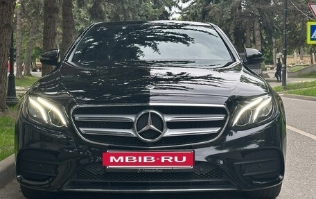 Mercedes-Benz E-Класс, 2018 год, 4 000 000 рублей, 2 фотография