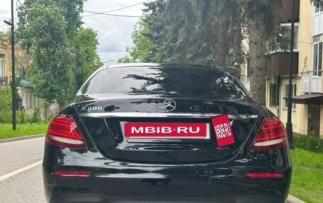 Mercedes-Benz E-Класс, 2018 год, 4 000 000 рублей, 6 фотография
