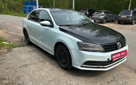 Volkswagen Jetta VI, 2015 год, 350 000 рублей, 3 фотография