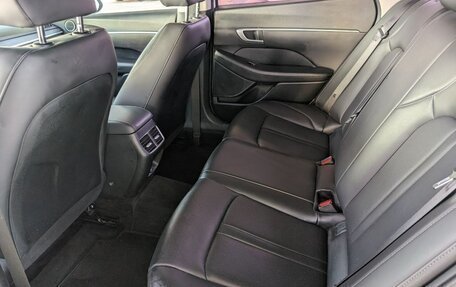 Hyundai Sonata VIII, 2019 год, 2 250 000 рублей, 13 фотография