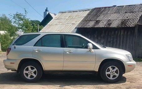 Lexus RX IV рестайлинг, 1999 год, 799 000 рублей, 1 фотография