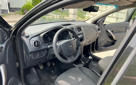 Renault Logan II, 2016 год, 565 000 рублей, 9 фотография