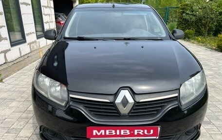 Renault Logan II, 2016 год, 565 000 рублей, 13 фотография
