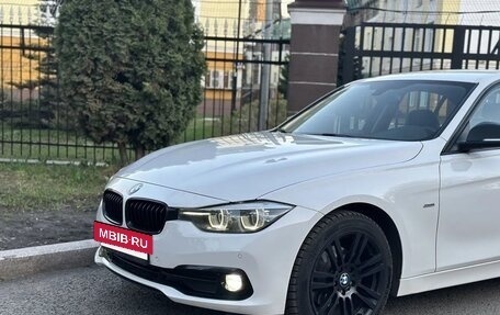 BMW 3 серия, 2018 год, 2 750 000 рублей, 13 фотография
