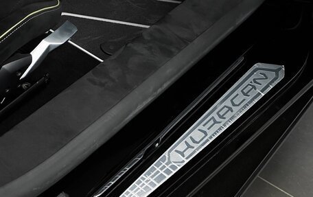 Lamborghini Huracán, 2021 год, 35 900 000 рублей, 26 фотография
