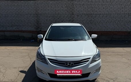 Hyundai Solaris II рестайлинг, 2014 год, 700 000 рублей, 2 фотография