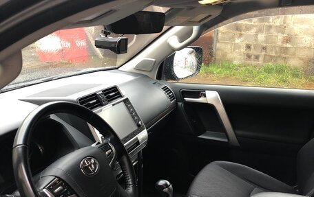 Toyota Land Cruiser Prado 150 рестайлинг 2, 2022 год, 8 050 000 рублей, 8 фотография