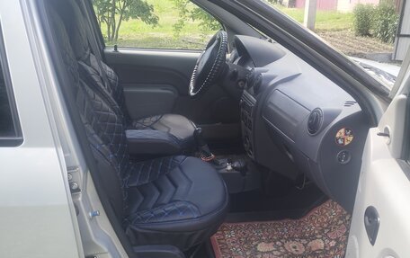Renault Logan I, 2009 год, 400 000 рублей, 3 фотография