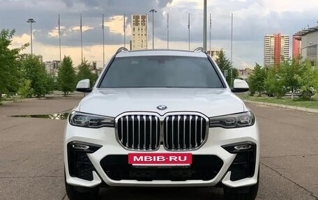BMW X7, 2021 год, 7 800 000 рублей, 11 фотография