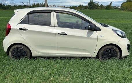 KIA Picanto II, 2011 год, 675 000 рублей, 2 фотография