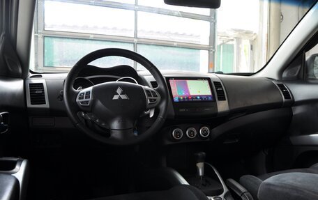 Mitsubishi Outlander III рестайлинг 3, 2008 год, 1 199 000 рублей, 13 фотография