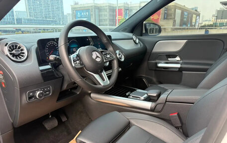 Mercedes-Benz GLA, 2024 год, 3 540 000 рублей, 3 фотография