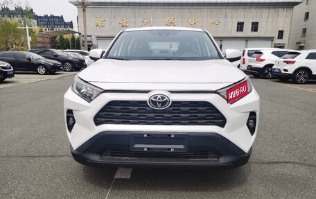 Toyota RAV4, 2025 год, 2 620 000 рублей, 1 фотография