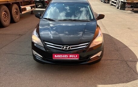 Hyundai Solaris II рестайлинг, 2016 год, 800 000 рублей, 1 фотография