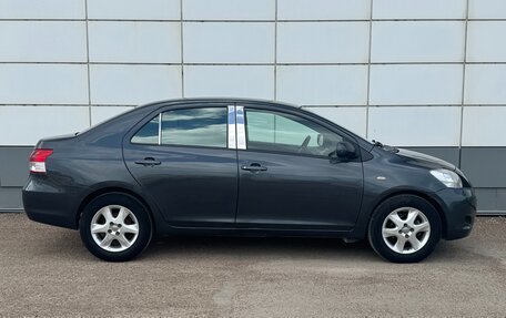Toyota Yaris III рестайлинг, 2007 год, 660 000 рублей, 3 фотография